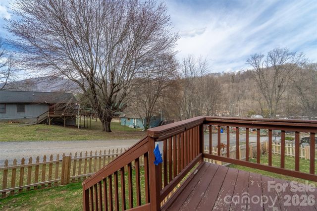 57 Melody Lane, Maggie Valley, NC 28751