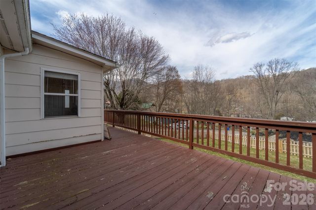 57 Melody Lane, Maggie Valley, NC 28751