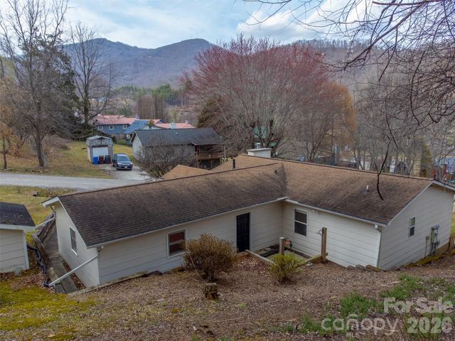 57 Melody Lane, Maggie Valley, NC 28751