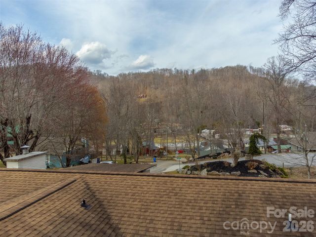 57 Melody Lane, Maggie Valley, NC 28751