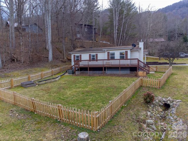 57 Melody Lane, Maggie Valley, NC 28751