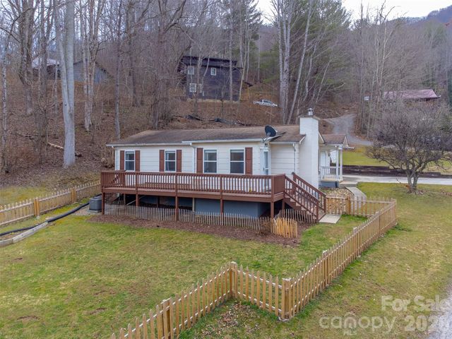 57 Melody Lane, Maggie Valley, NC 28751