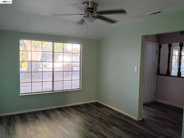 8225 Saratoga Way, Stockton, CA 95209
