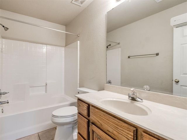 16205 Clear Creek Drive, Edmond, OK 73013