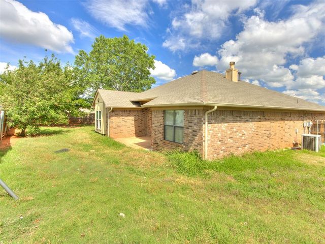 16205 Clear Creek Drive, Edmond, OK 73013
