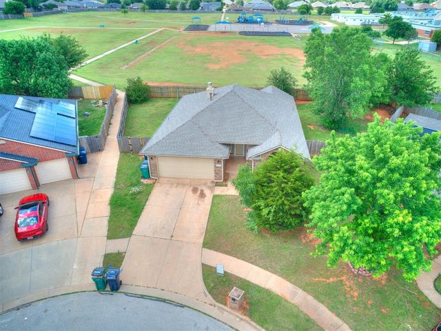 16205 Clear Creek Drive, Edmond, OK 73013