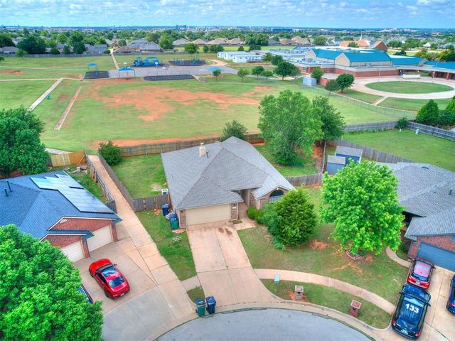 16205 Clear Creek Drive, Edmond, OK 73013