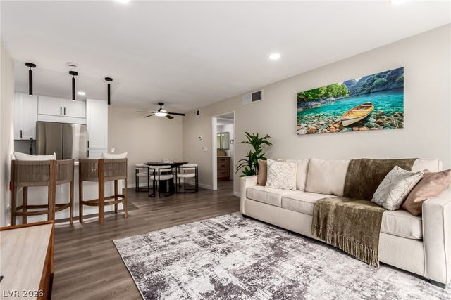 1455 East Katie Avenue S26, Las Vegas, NV 89119