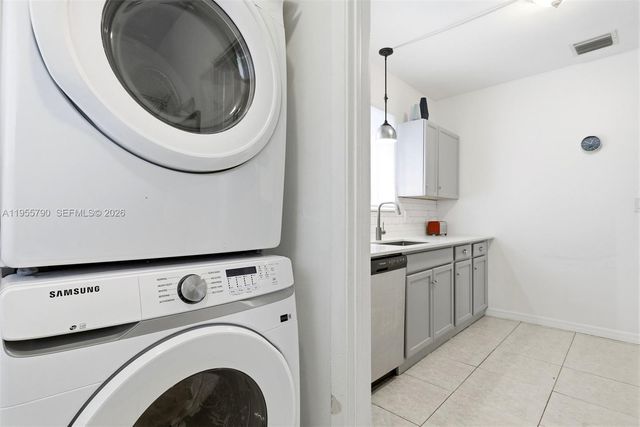 1280 NE 132nd St, North Miami, FL 33161