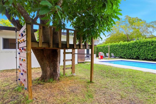 1280 NE 132nd St, North Miami, FL 33161