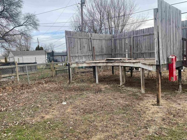 261 N Crescent Drive, Frankfort, IN 46041