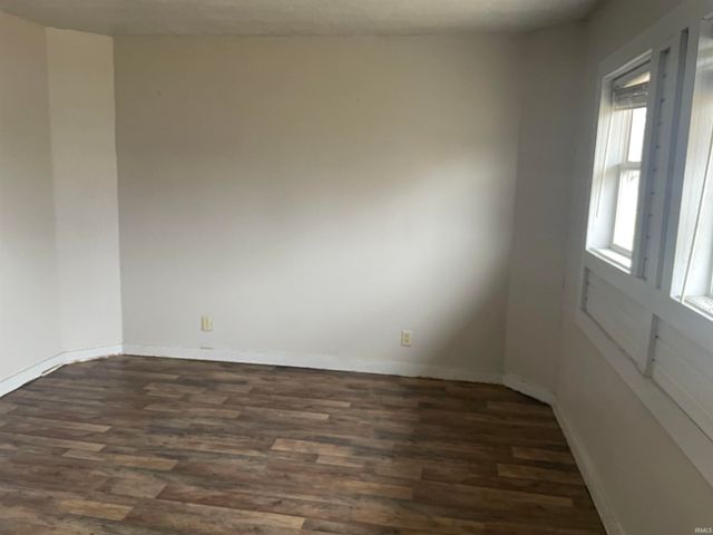 261 N Crescent Drive, Frankfort, IN 46041