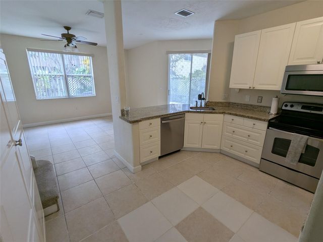 3822 SW 171st Ave, Miramar, FL 33027