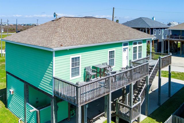 971 Driftwood Drive, Crystal Beach, TX 77650