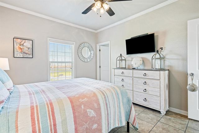 971 Driftwood Drive, Crystal Beach, TX 77650