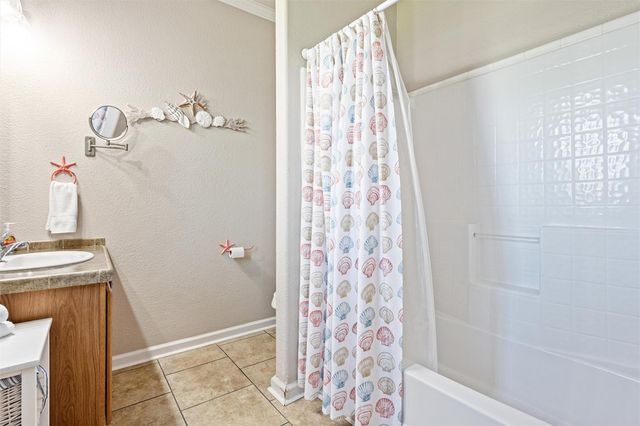 971 Driftwood Drive, Crystal Beach, TX 77650