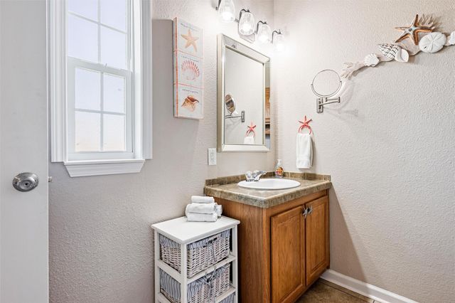 971 Driftwood Drive, Crystal Beach, TX 77650