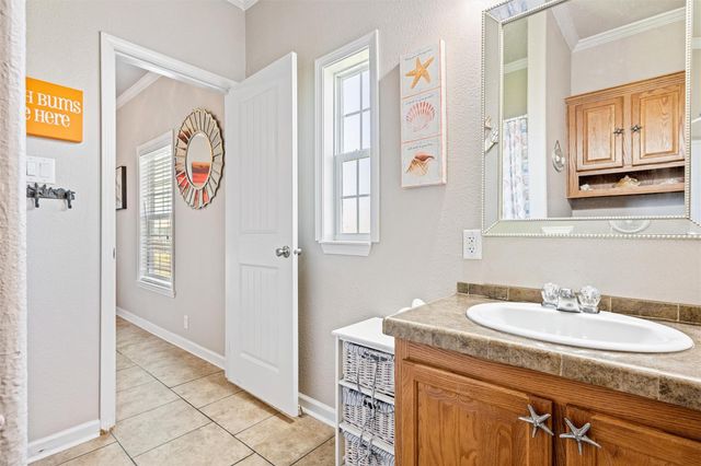 971 Driftwood Drive, Crystal Beach, TX 77650