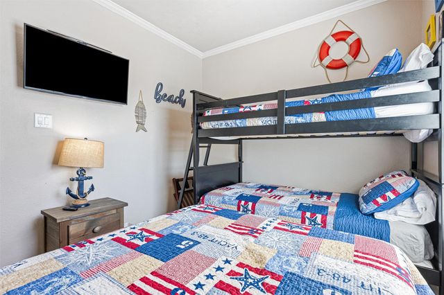 971 Driftwood Drive, Crystal Beach, TX 77650