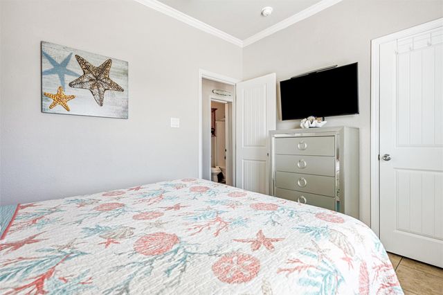 971 Driftwood Drive, Crystal Beach, TX 77650