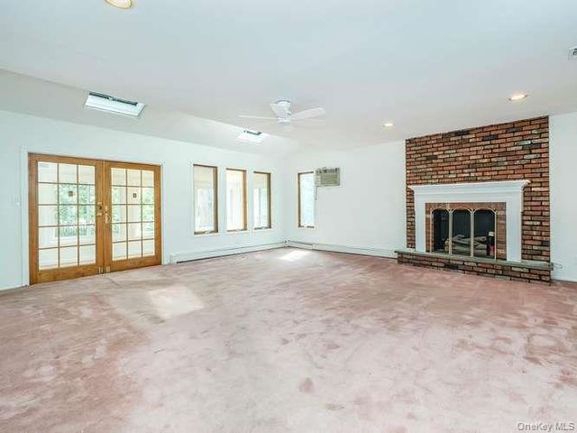 53A Grove Street, Glenwood Landing, NY 11547