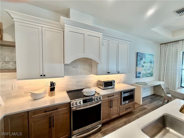 7930 Cordoba PL, Naples, FL 34113