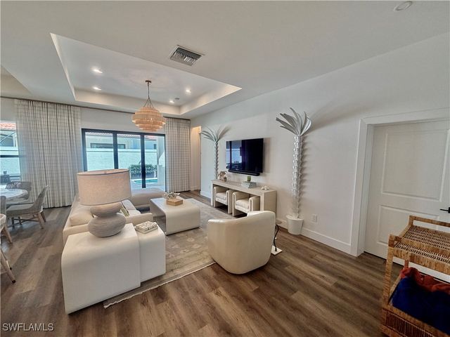 7930 Cordoba PL, Naples, FL 34113