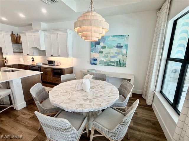 7930 Cordoba PL, Naples, FL 34113