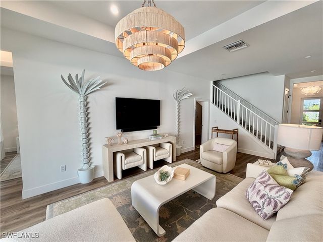 7930 Cordoba PL, Naples, FL 34113