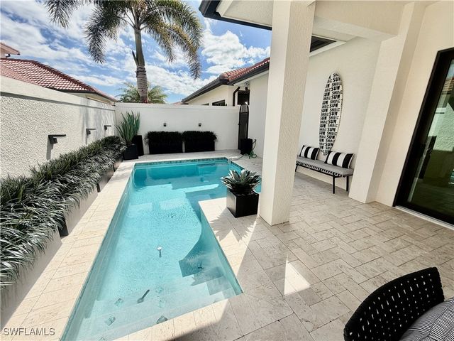 7930 Cordoba PL, Naples, FL 34113