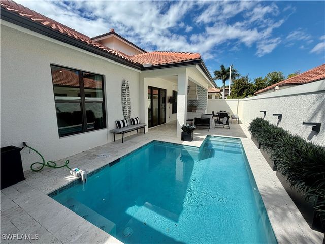 7930 Cordoba PL, Naples, FL 34113