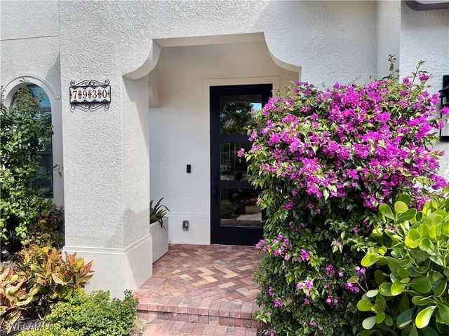 7930 Cordoba PL, Naples, FL 34113