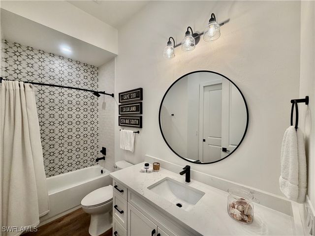 7930 Cordoba PL, Naples, FL 34113