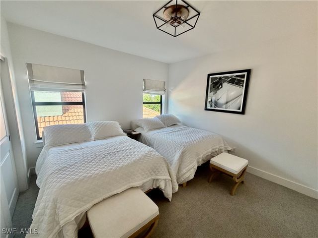 7930 Cordoba PL, Naples, FL 34113