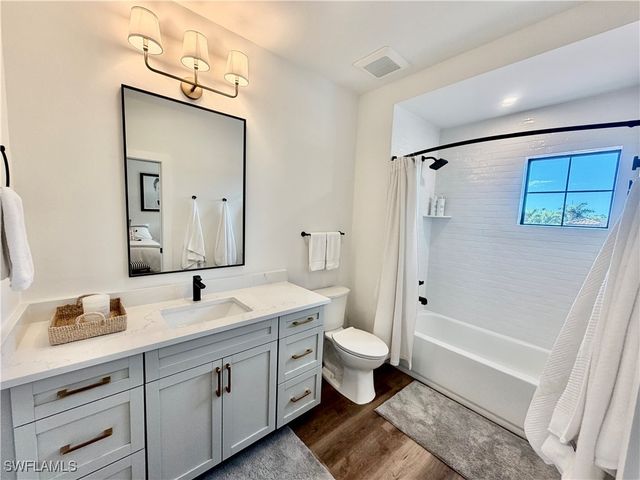 7930 Cordoba PL, Naples, FL 34113