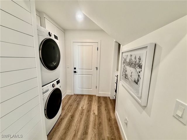 7930 Cordoba PL, Naples, FL 34113