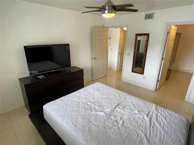 3690 N 56th Avenue 904, Hollywood, FL 33021