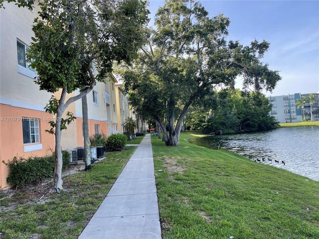 3690 N 56th Avenue 904, Hollywood, FL 33021