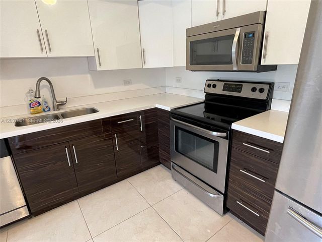 3690 N 56th Avenue 904, Hollywood, FL 33021
