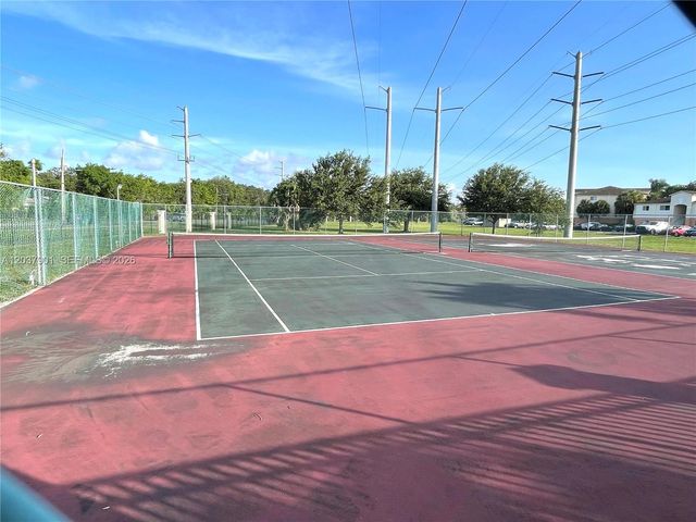 3690 N 56th Avenue 904, Hollywood, FL 33021