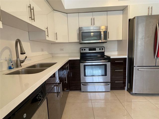 3690 N 56th Avenue 904, Hollywood, FL 33021