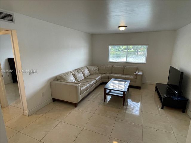 3690 N 56th Avenue 904, Hollywood, FL 33021