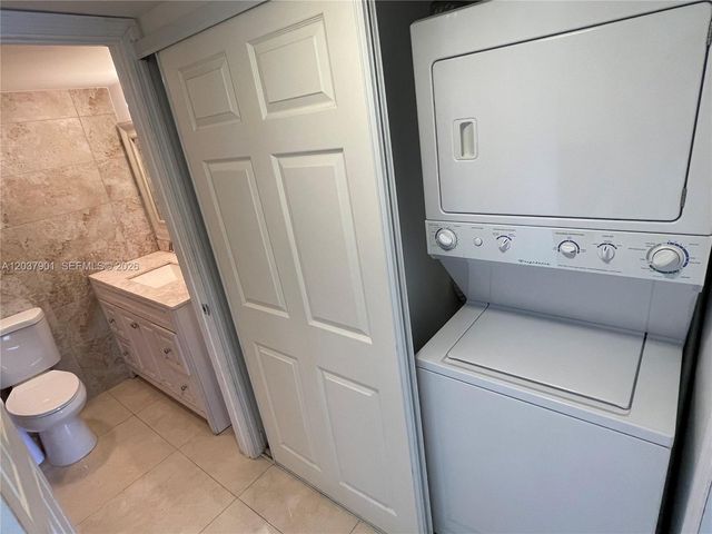 3690 N 56th Avenue 904, Hollywood, FL 33021