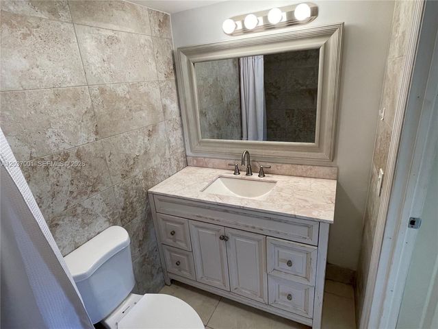 3690 N 56th Avenue 904, Hollywood, FL 33021