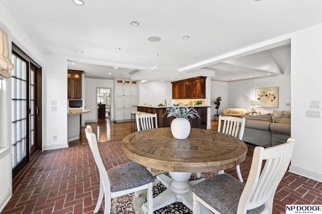 206 Fairacres Road, Omaha, NE 68132