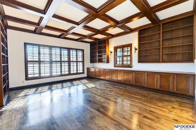 206 Fairacres Road, Omaha, NE 68132