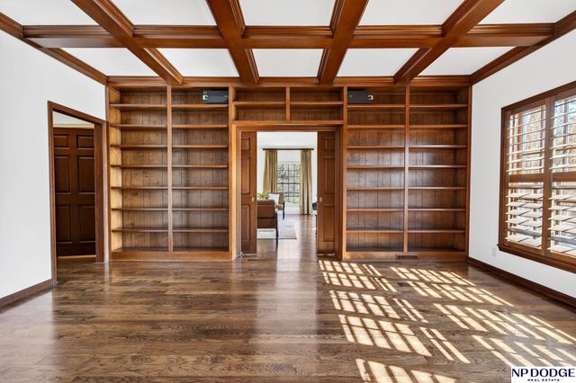 206 Fairacres Road, Omaha, NE 68132