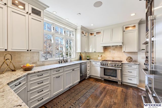 206 Fairacres Road, Omaha, NE 68132