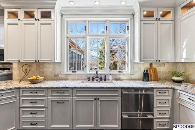 206 Fairacres Road, Omaha, NE 68132