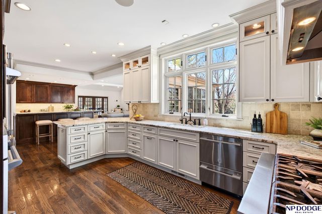 206 Fairacres Road, Omaha, NE 68132